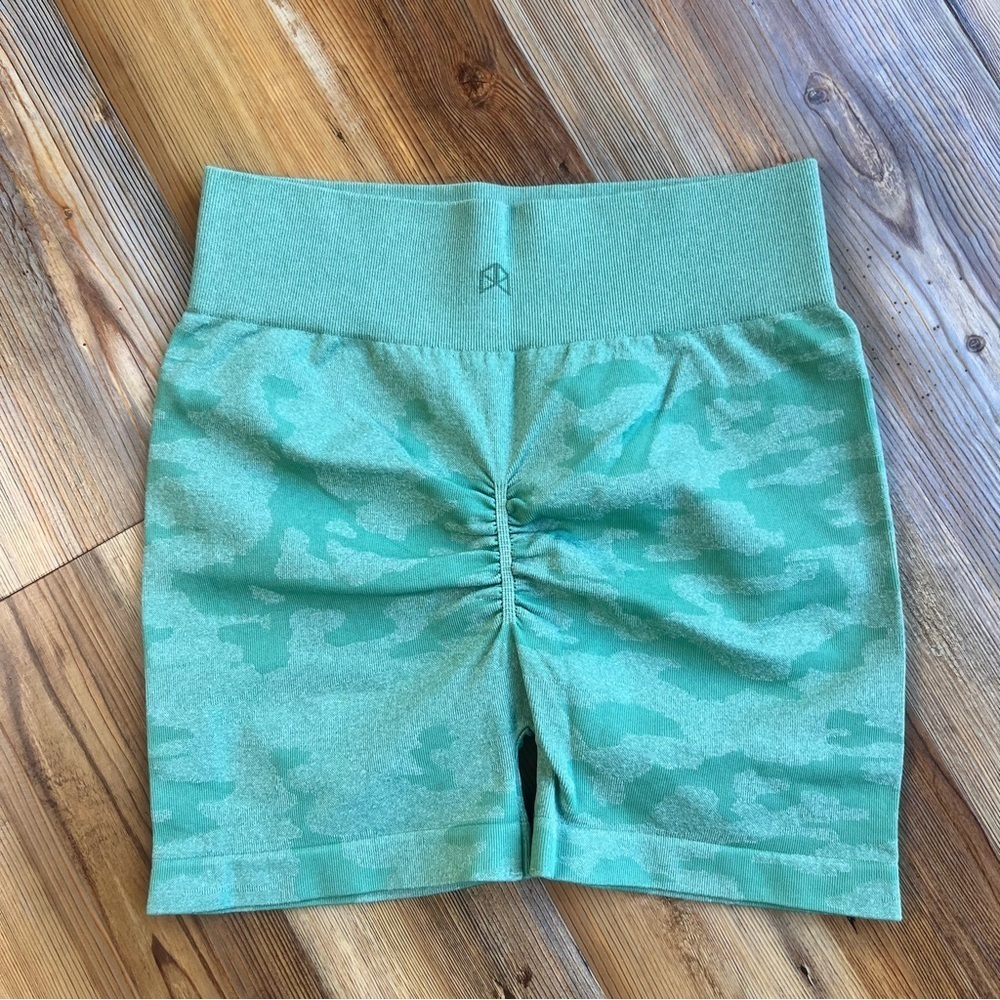 RAWGEAR Green Camo Women's Shorts Size Medium SKU#H243098 - Picture 5 of 7